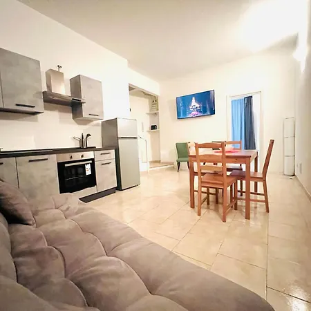Apartment Very Close To The Red Metro Milan